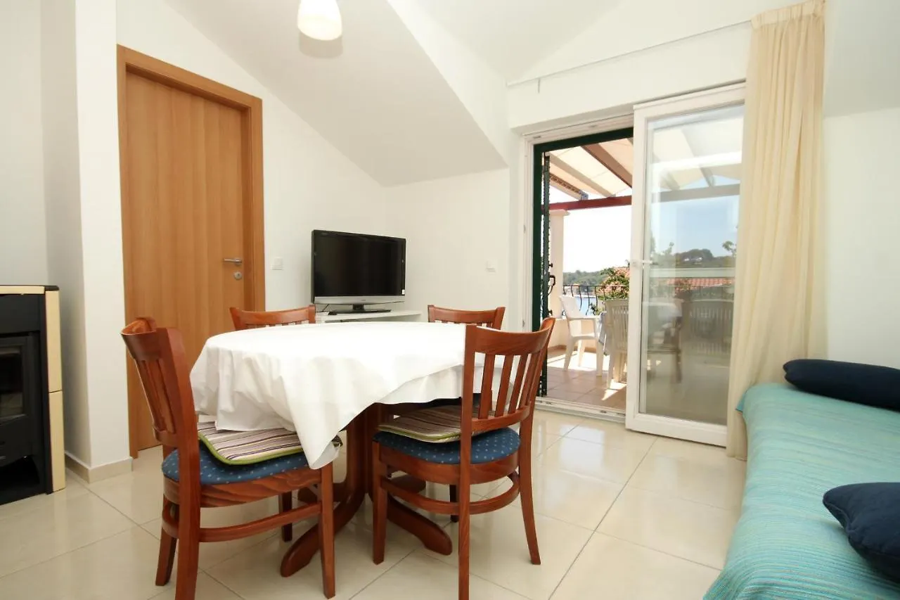 Apartments By The Sea Verunic, Dugi Otok - 8103 Croatia